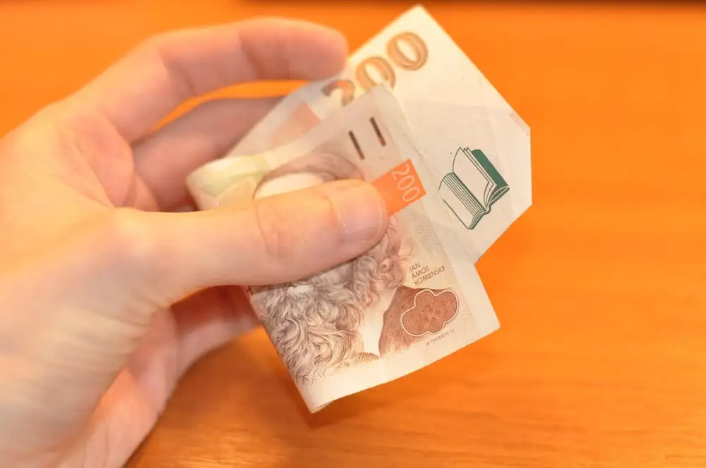 66 Eur To Czk